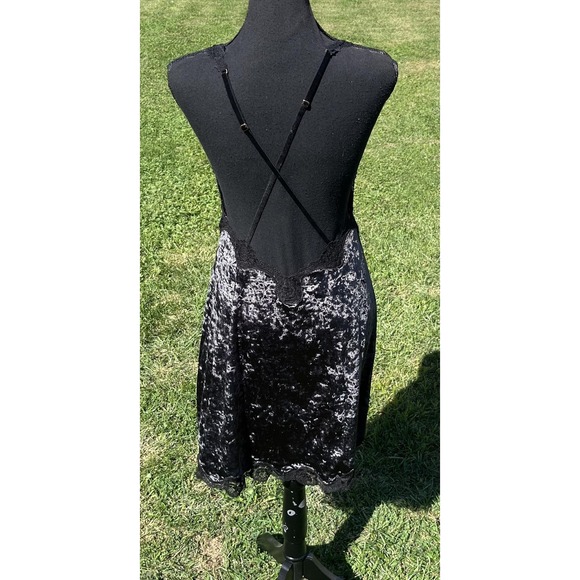 Victoria's Secret Chemise Womens Large Black Crushed Velvet Lace Trim Lingerie - Picture 6 of 10